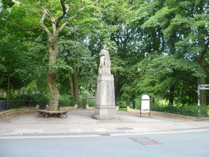 Pgds 20130810 083916 Main Entrance And Statue