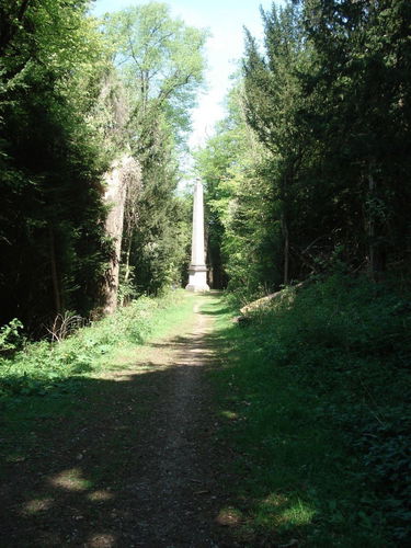 Pgds 20140205 134104 Tring Park Obelisk Viewed From An Allee 2011