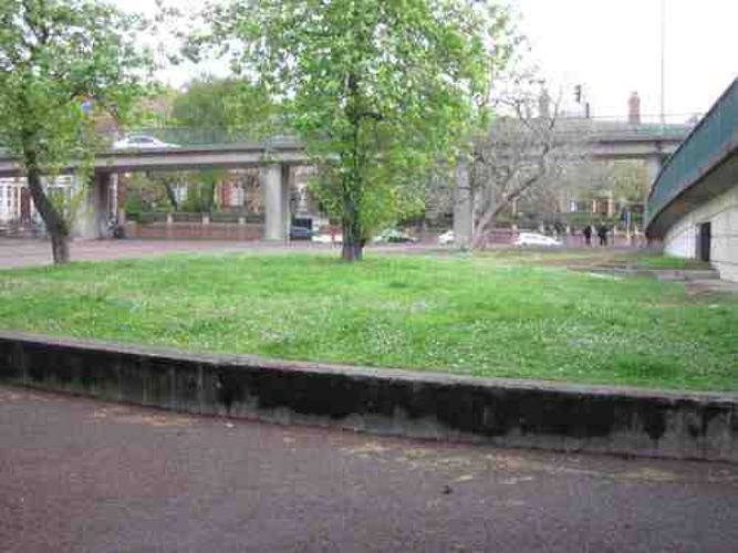 Pgds 20140306 171207 Site Of Sylvias Crowes Pool And Fountain Cmberland Piazza In 2013