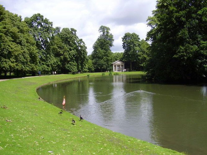 Pgds 20140710 211023 The Lake At Althorp With The Diana Memorial Beyond Geograph Org Uk 1174863