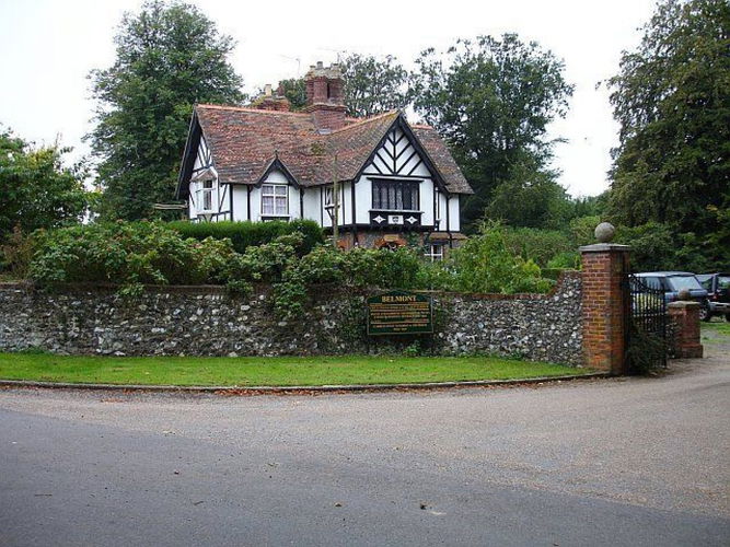 Pgds 20140721 150116 Lodge Cottage Belmont Geograph Org Uk 241565