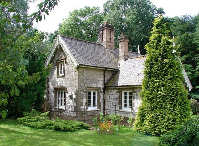 Pgds 20140723 141336 Brocklesby Park Lodge   Geograph Org Uk   901144
