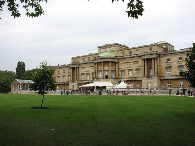 Pgds 20140723 144946 Buckingham Palace   View From The Garden 2947070251