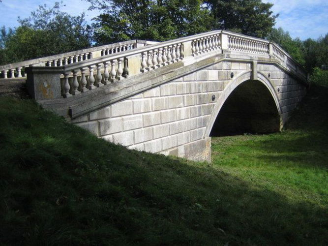 Pgds 20140905 143512 Hoo Park Bridge   Geograph Org Uk   562936