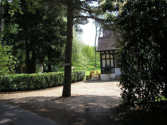 Pgds 20140926 201859 Lodge Valence School Westerham Kent   Geograph Org Uk   168329