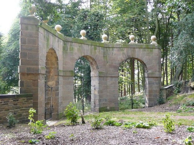 Pgds 20140929 200738 Archers Hill Gate Wentworth Castle Grounds Stainborough   Geograph Org Uk   1501579