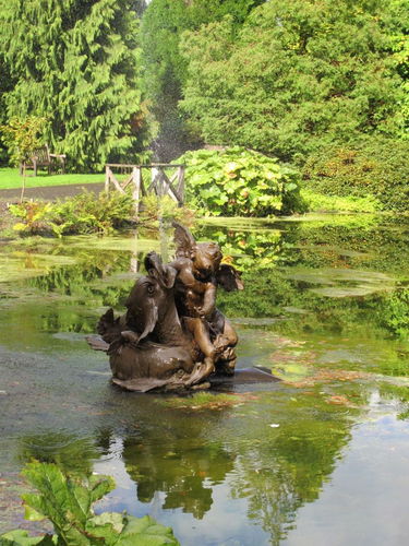 Pgds 20141010 153308 Benmore Small Pond And Fountain
