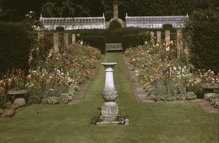 Pgds 20150211 232439 Walled Garden With Pillars And Glasshouses 1970