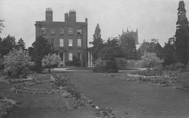 Pgds 20150728 121201 Lh Staffordshire Elfordhall Fs 4