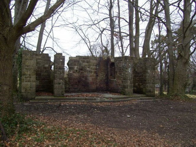 Pgds 20151127 142924 Stoneham War Shrine