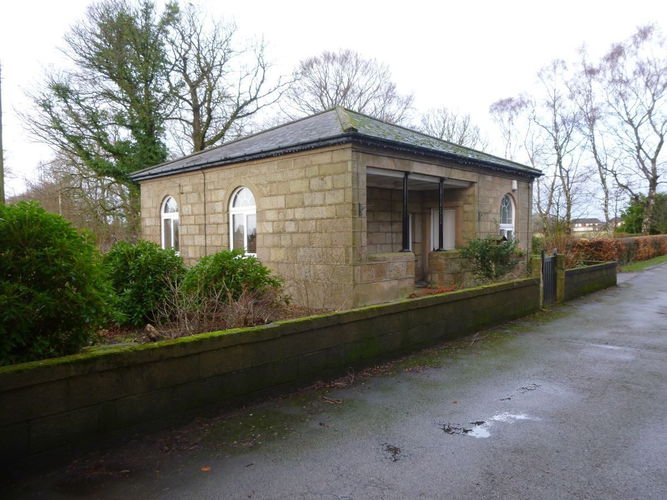 Pgds 20160113 104946 Gatehouse With Interesting Porch